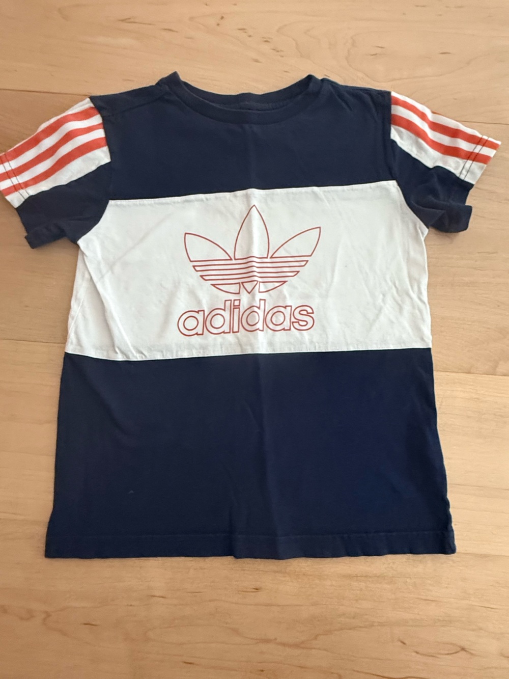 Adidas top